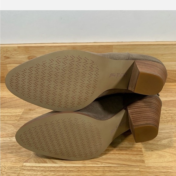 Violet&Red Women's Tan Ankle Boots /New without tags - Picture 3 of 9